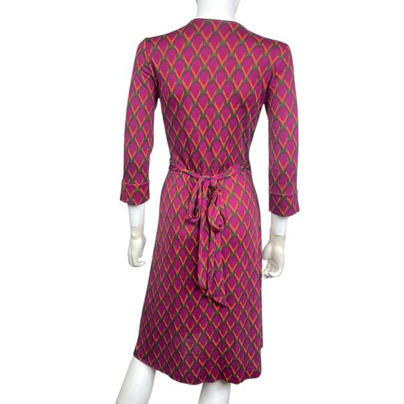 Diane von Furstenberg Vtg Women's 2 Multicolor Julian Silk Wrap Midi Dress EUC - Picture 2 of 3